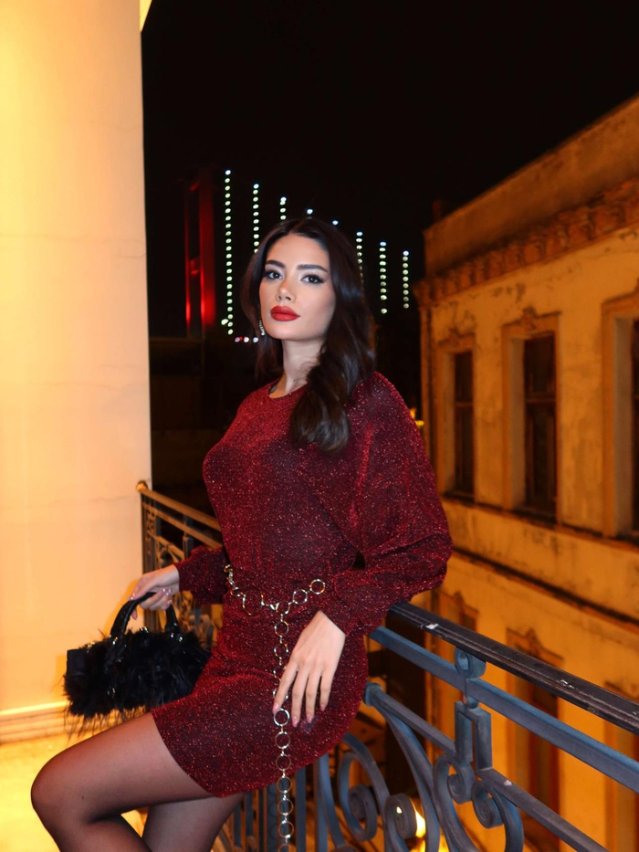 Yarasa Kol Bel Lastikli Simli Elbise