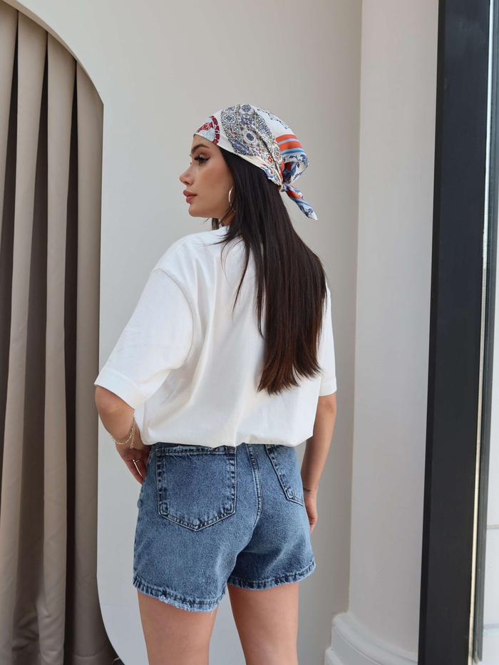 Yıkamalı Denim Şort