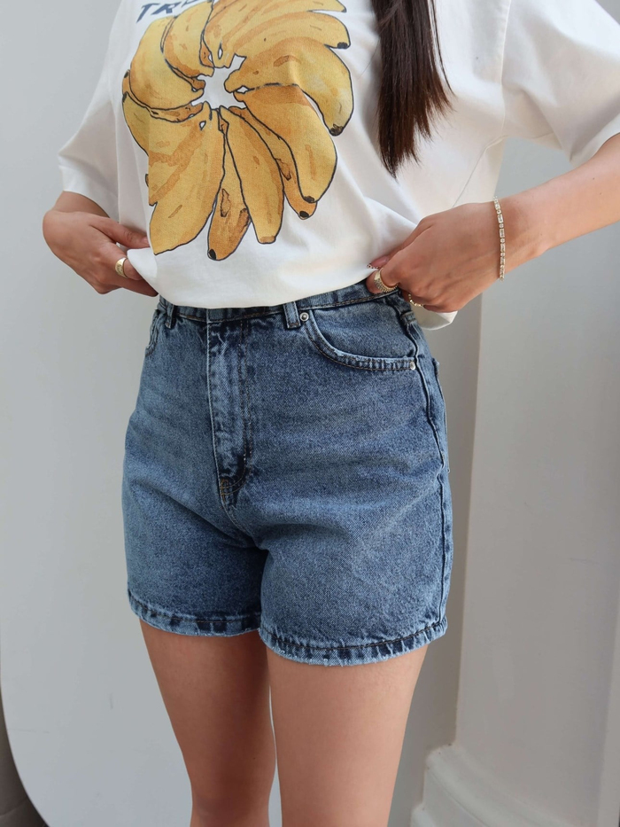 Yıkamalı Denim Şort