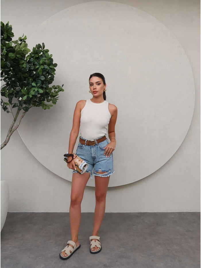 Yırtık Detay Denim Şort