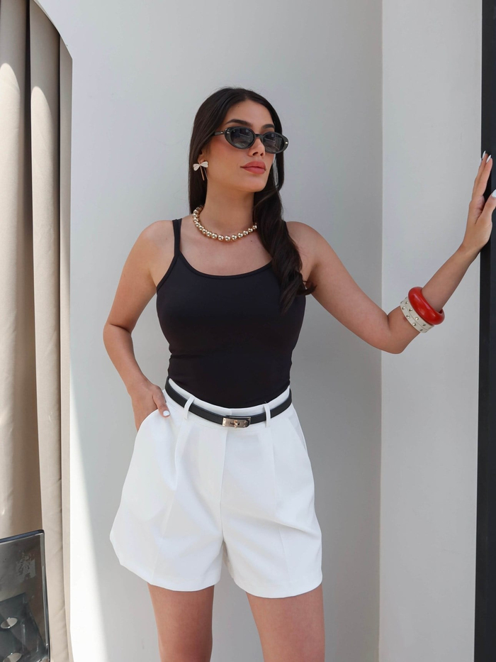 Yüksek Bel Pileli Şort