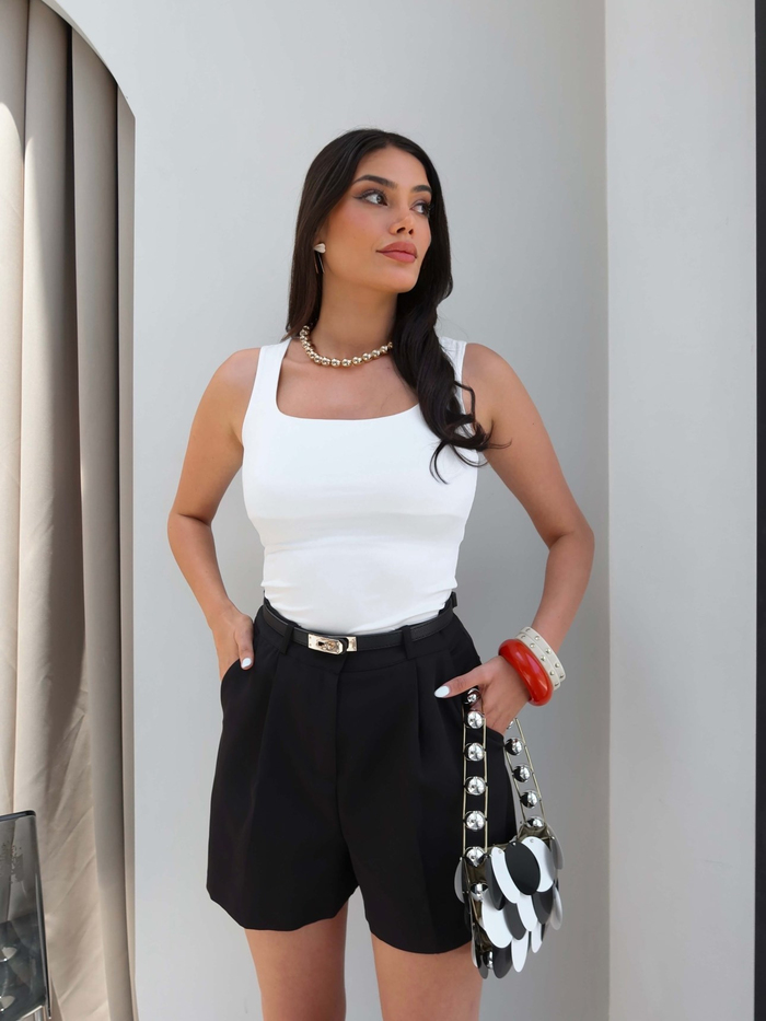 Yüksek Bel Pileli Şort