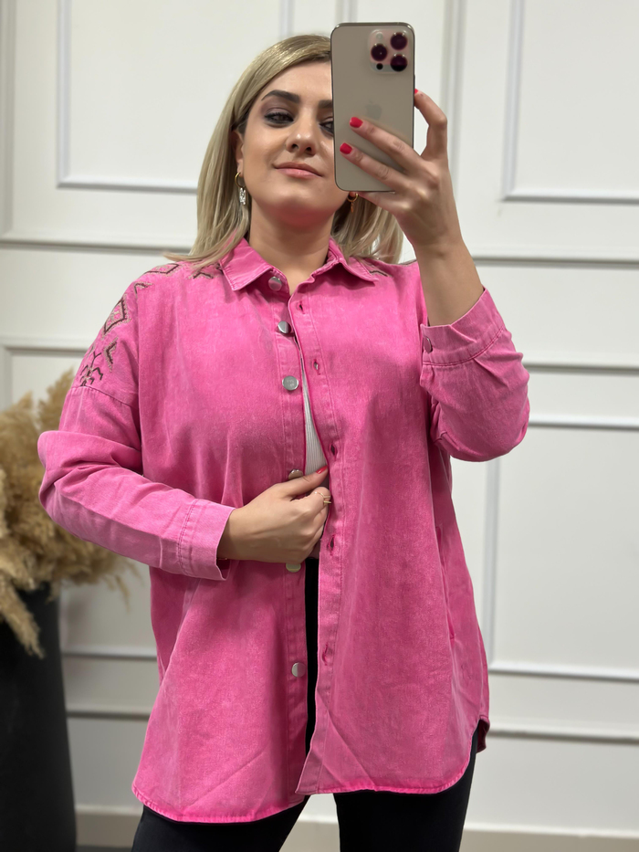 Gabardin Yıkamalı Omuz Nakış Detaylı Gömlek FUŞYA-23KYeni00058