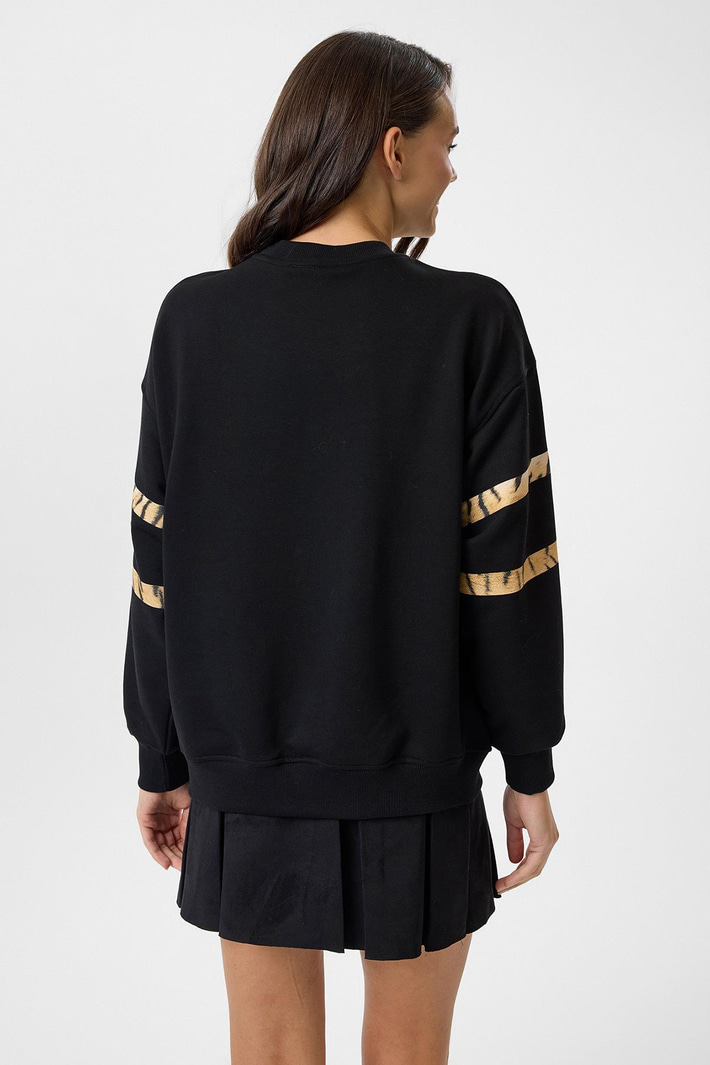 Kaplan Baskılı Sweatshirt