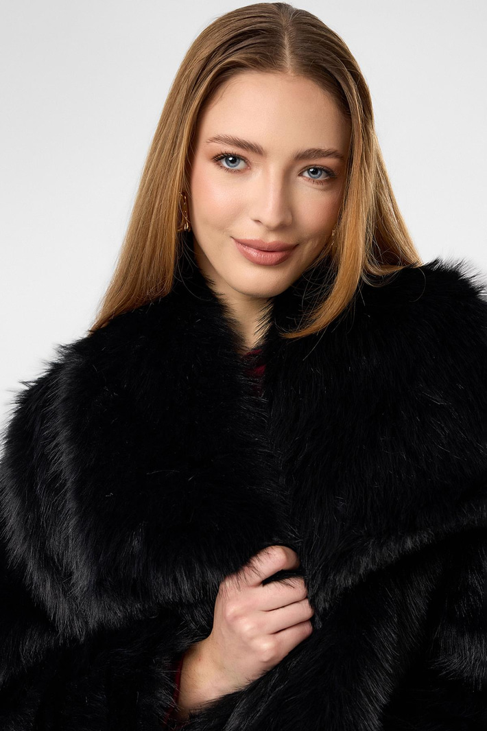 Kare Yaka Deri Kemerli Kürk Kaban