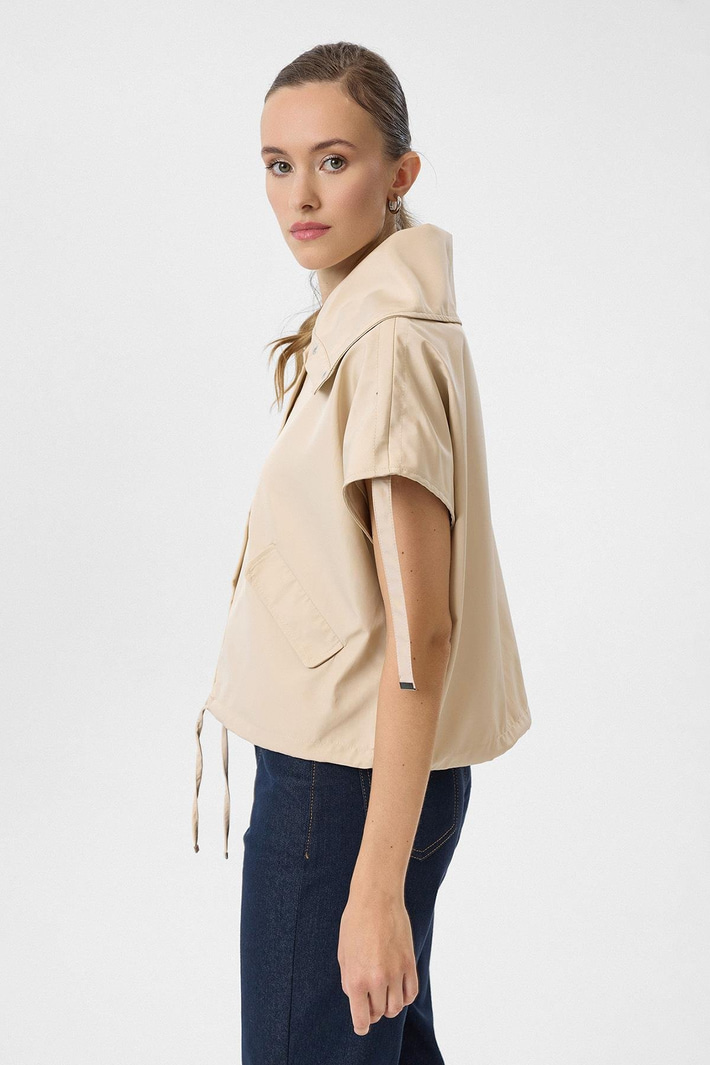 Omuzu Bağcık Detaylı Yelek