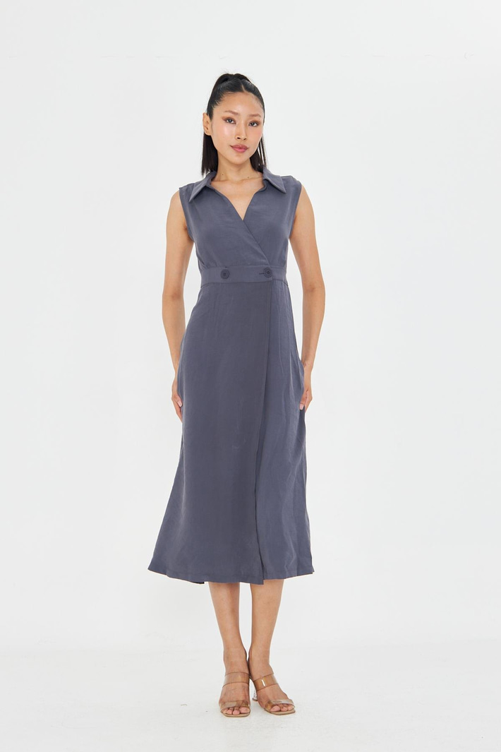 Çift Düğmeli Sıfır Kol Elbise