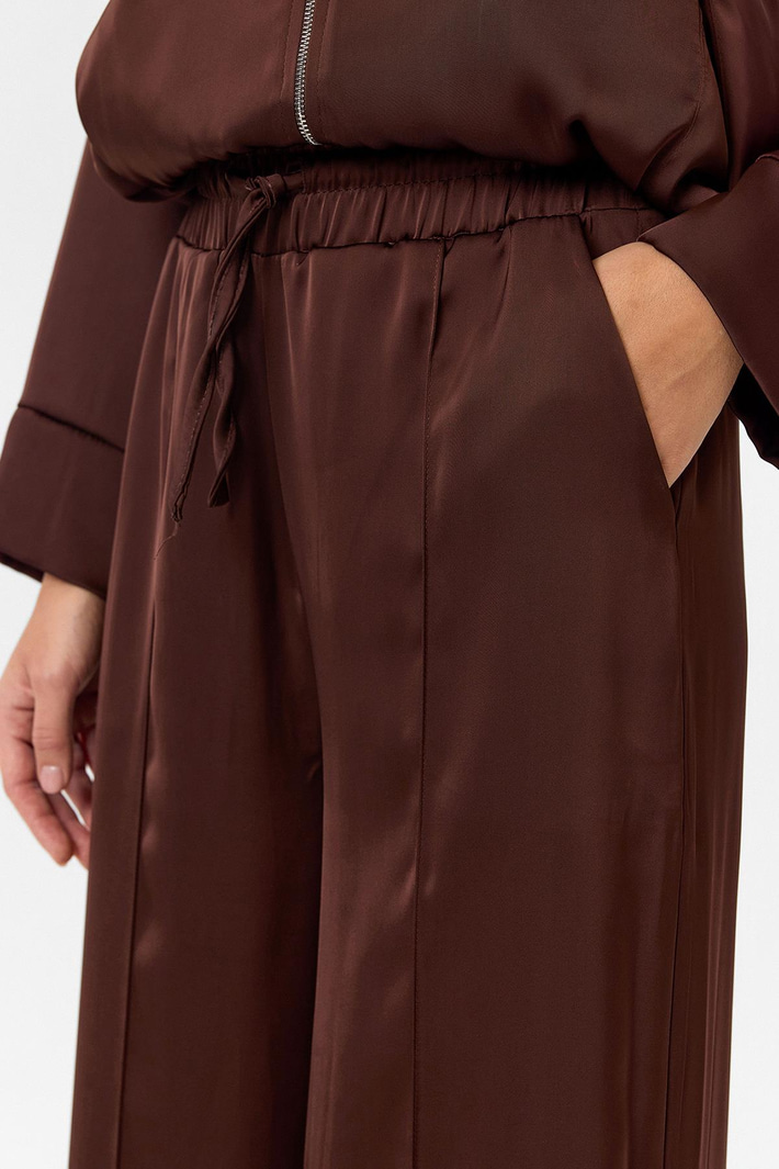 Önü Çimalı Saten Pantolon