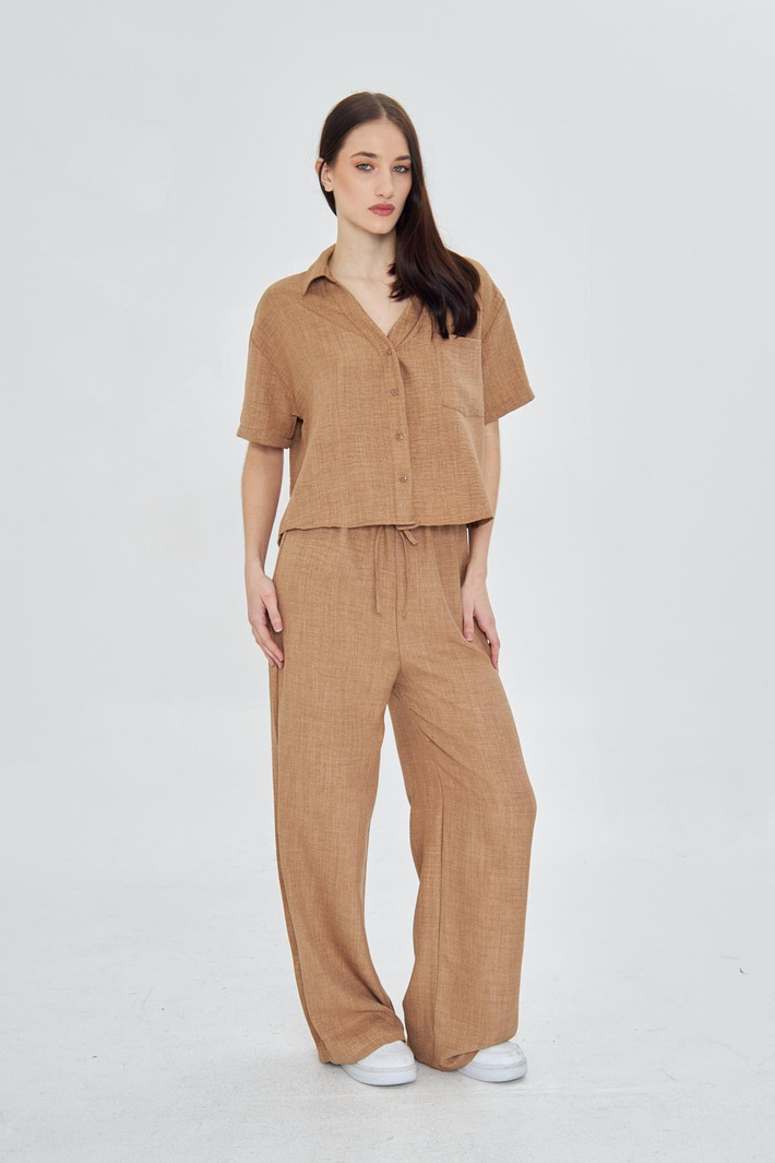 Önü Cepli Kısa Keten Görünümlü Gömlek 