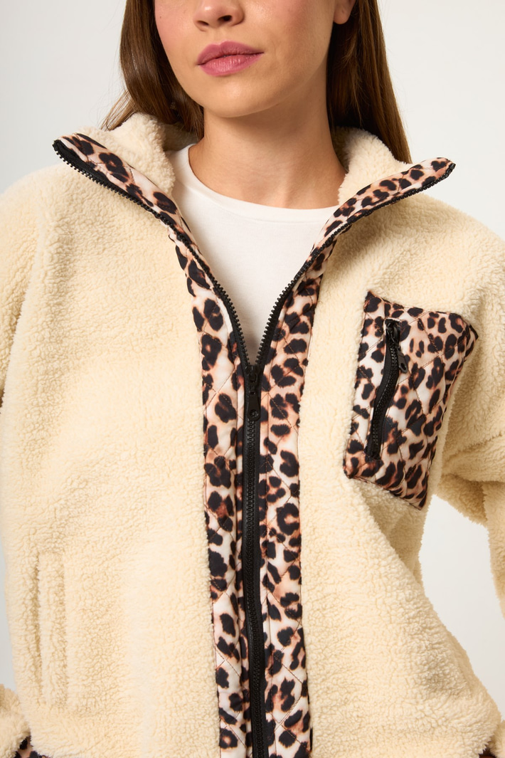 Leopar Desen Detaylı Peluş Mont