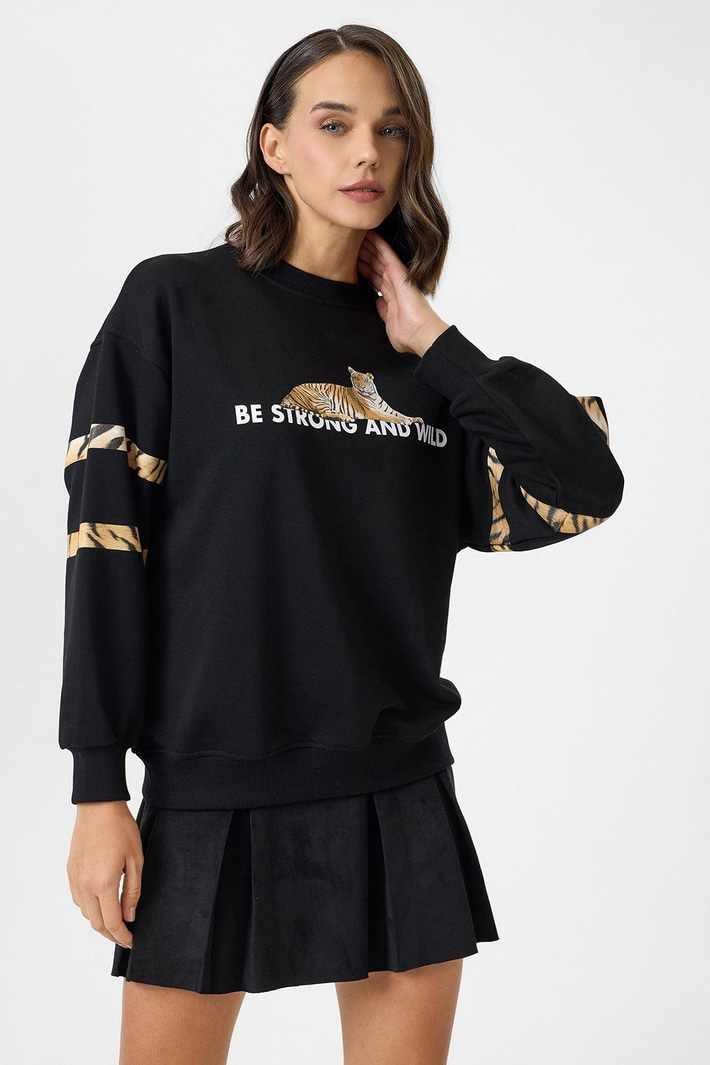 Kaplan Baskılı Sweatshirt