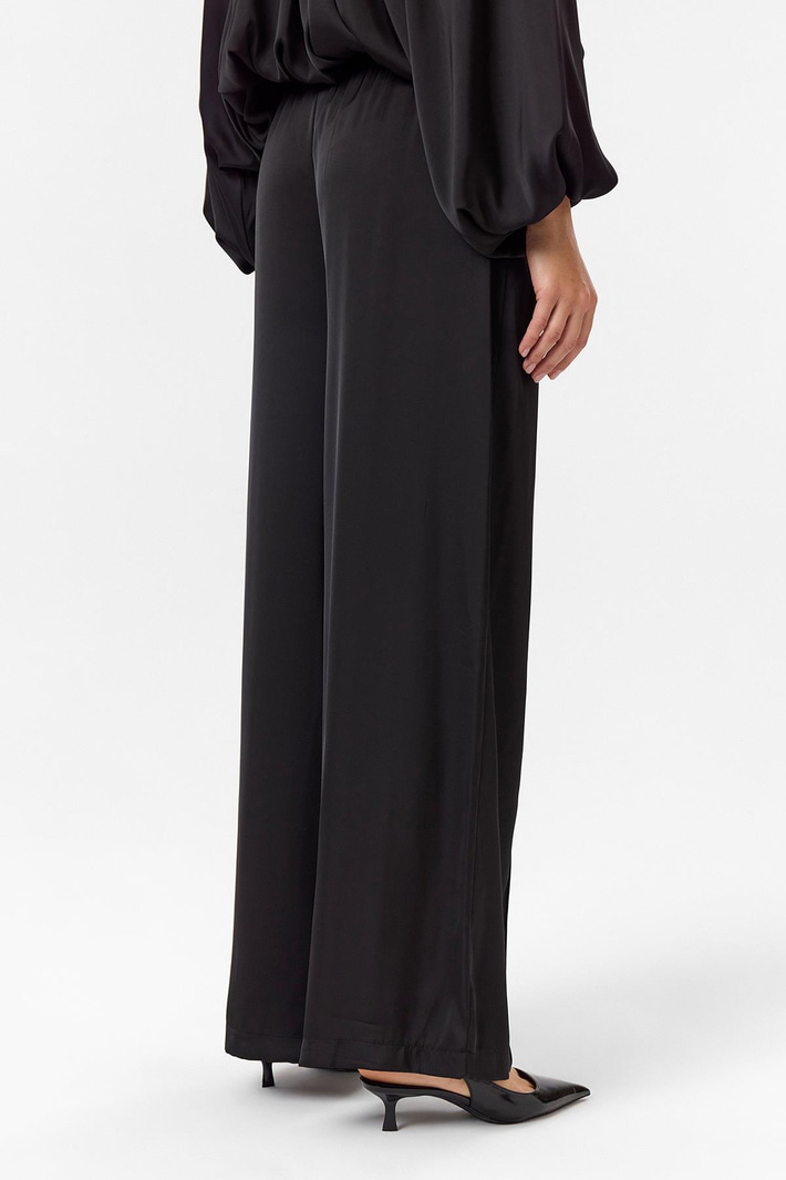 Önü Çimalı Saten Pantolon