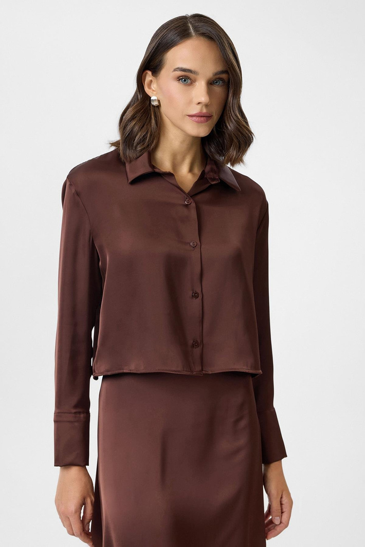 Geniş Manşetli Kısa Saten Gömlek