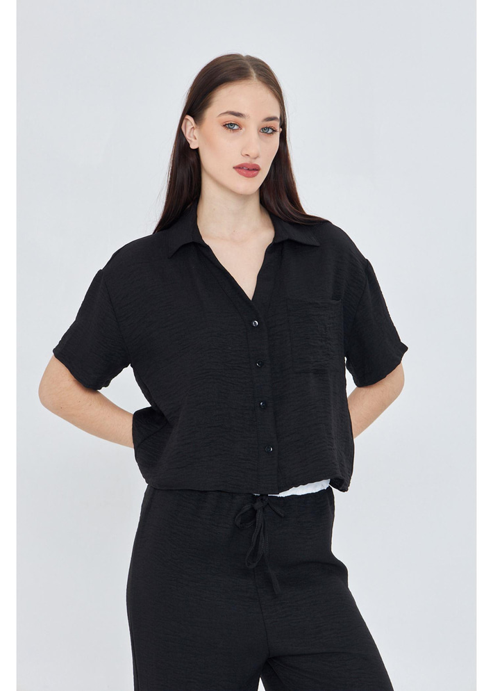Önü Cepli Kısa Keten Görünümlü Gömlek 