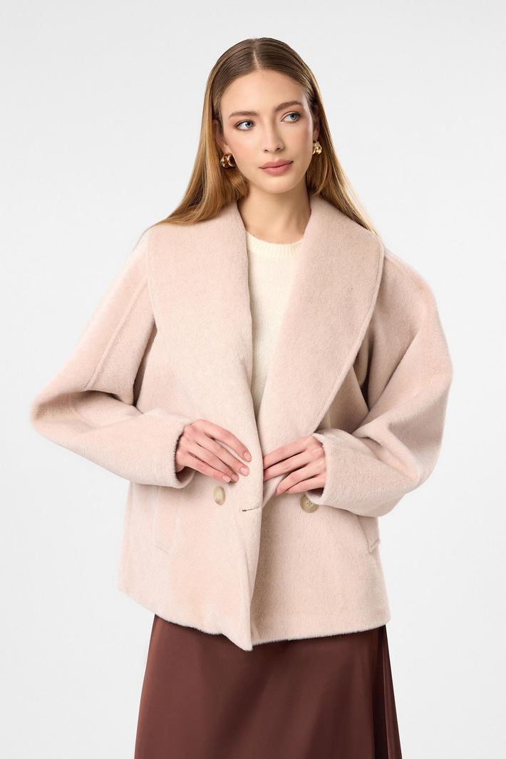 Şal Yaka Tüylü Yüzeyli Kaban