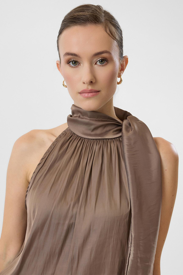 Omuzdan Bağlamalı Saten Bluz