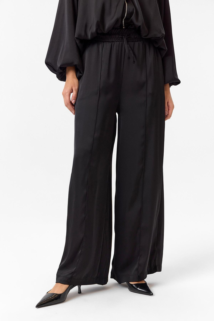 Önü Çimalı Saten Pantolon