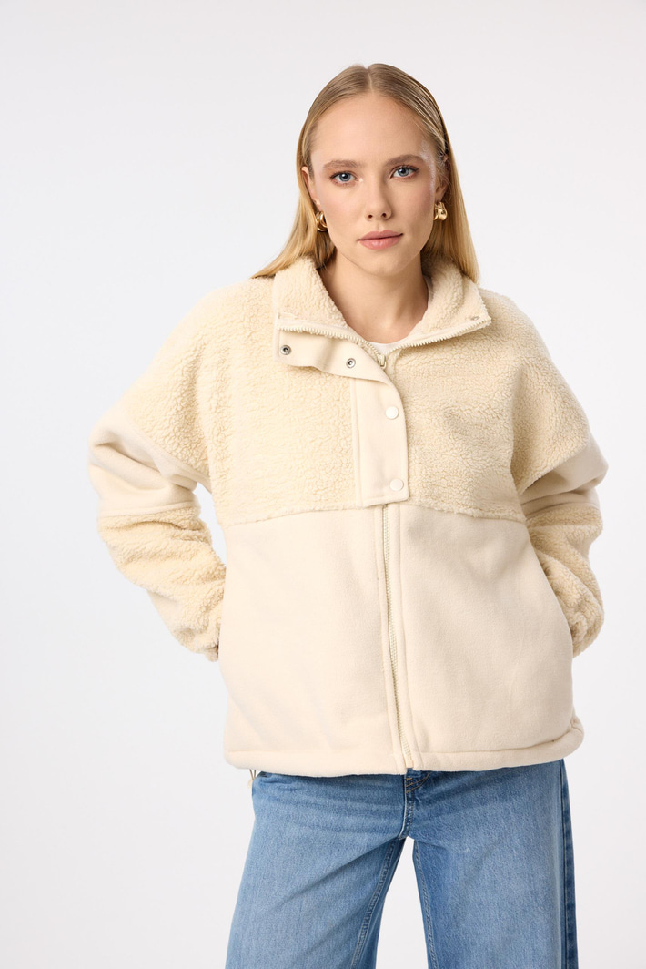 Polarlı Peluş Mont