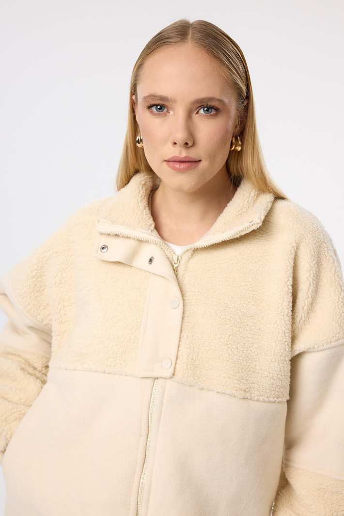 Polarlı Peluş Mont