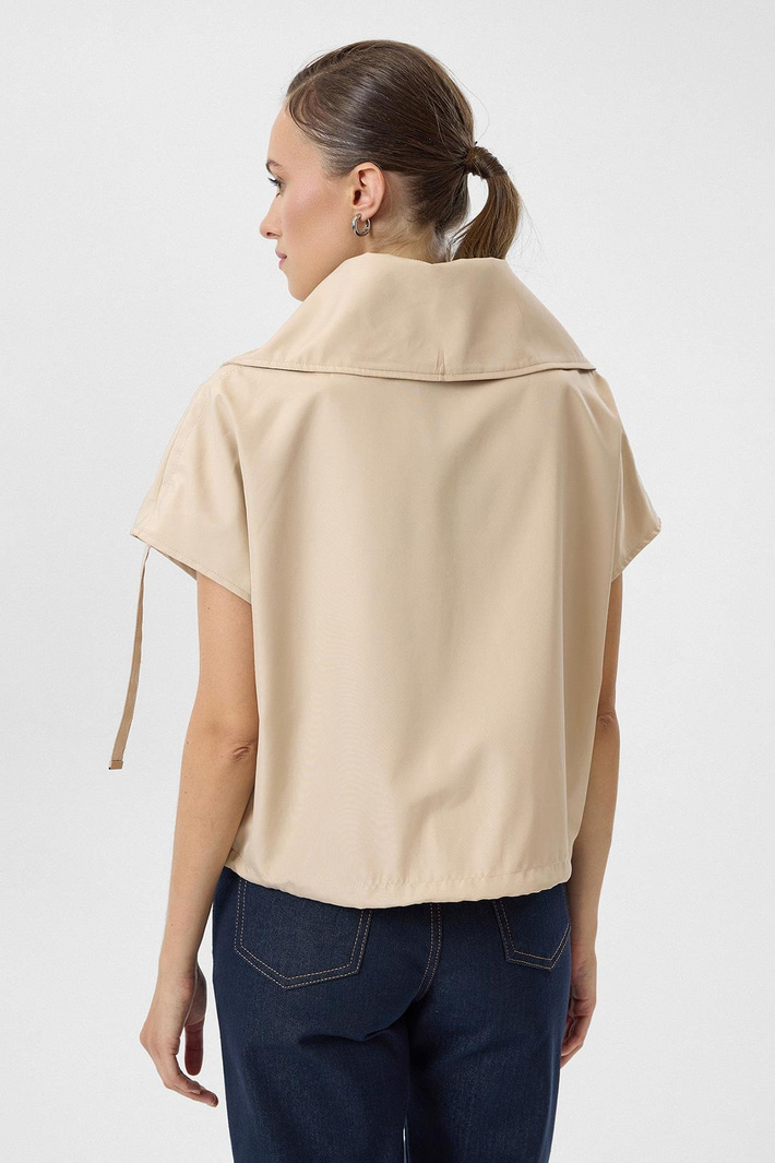 Omuzu Bağcık Detaylı Yelek