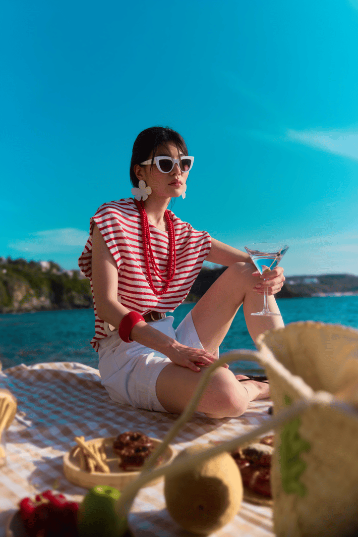 Düğme Detaylı Çizgili Sıfır Kol Bluz - Kırmızı