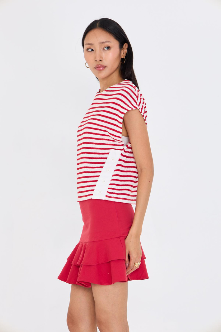 Düğme Detaylı Çizgili Sıfır Kol Bluz - Kırmızı