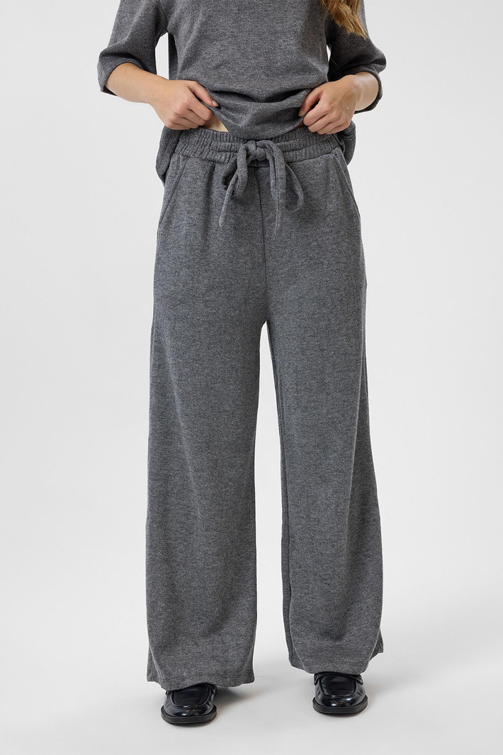 Kemerli Triko Pantolon