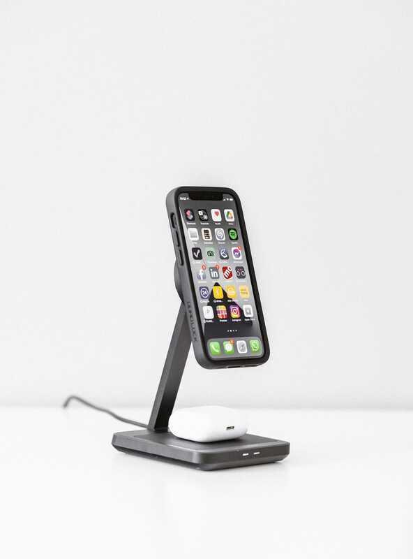 QUADLOCK MAG UYUMLU ÇİFTLİ MASAÜSTÜ KABLOSUZ ŞARJ CİHAZI