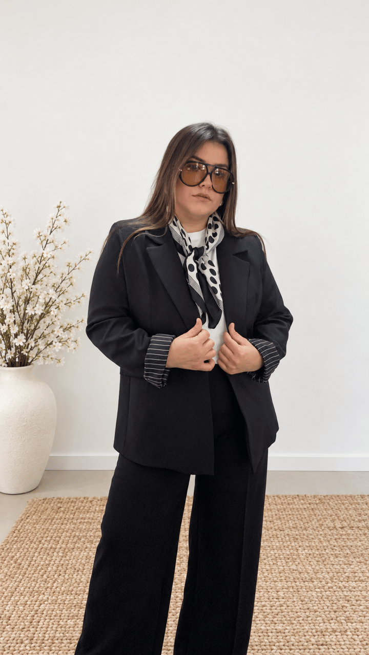 0919-Siyah Çizgili Astarlı Blazer Ceket 