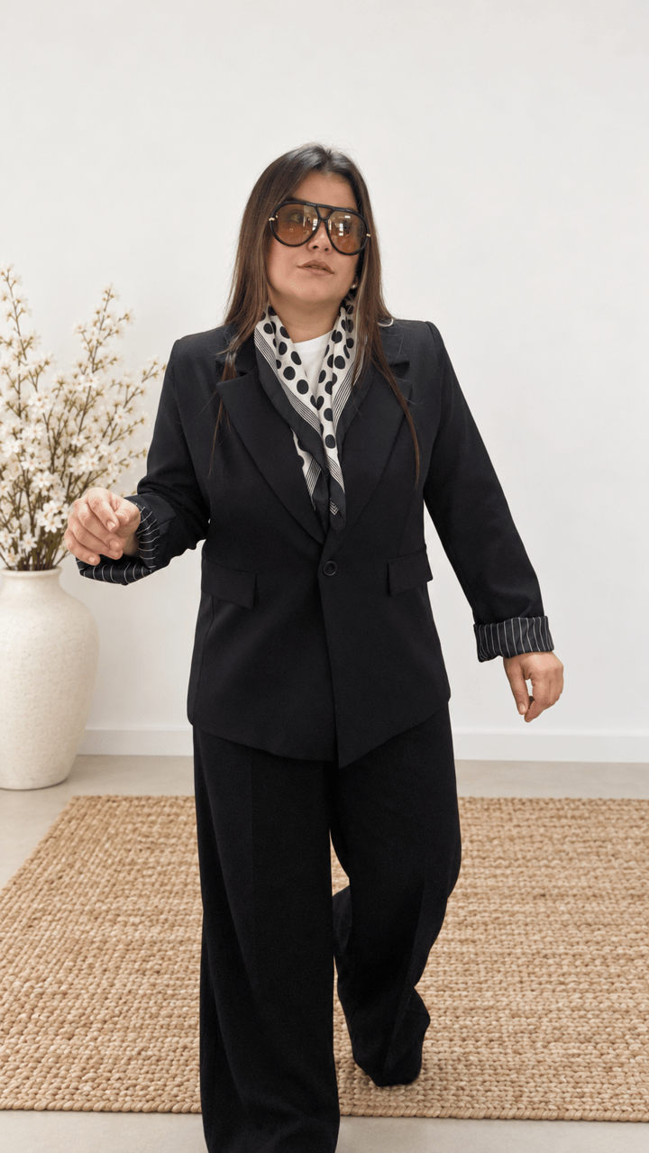0919-Siyah Çizgili Astarlı Blazer Ceket 