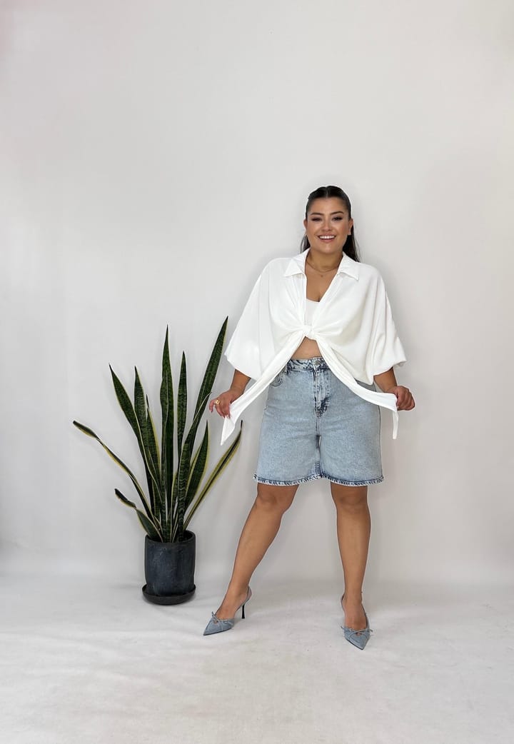 Yıkamalı Likralı Denim Şort