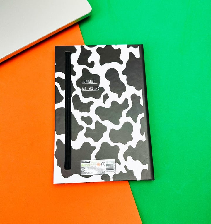 Halledilir Bir Şekilde Tasarımlı Lastikli Defter