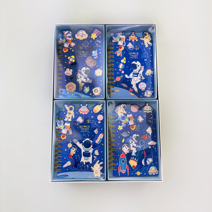 Spiralli Uzay Tasarımlı Mini Defter X12