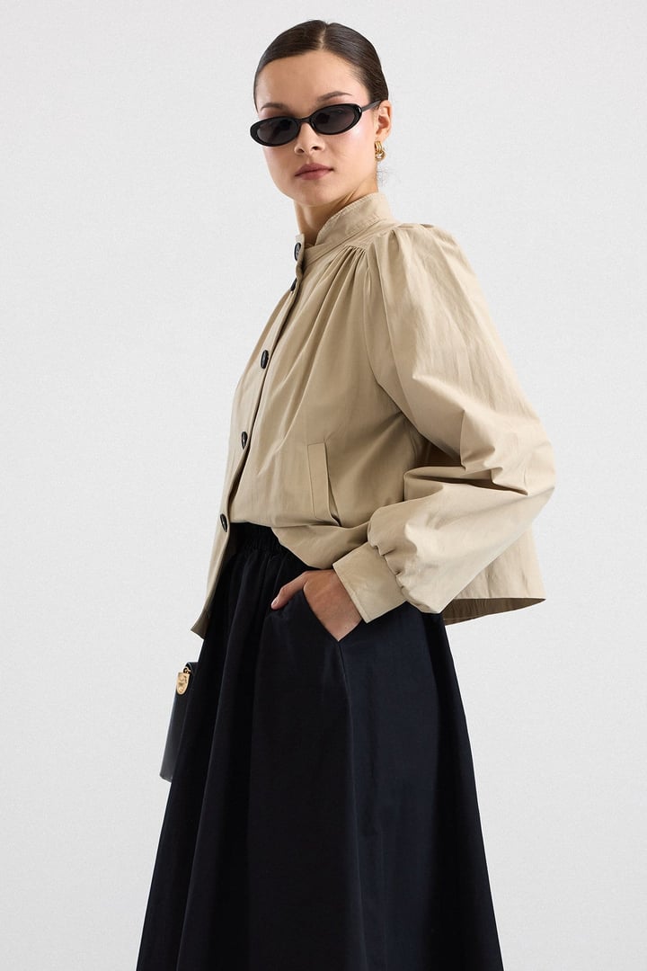 Büzgü Detaylı Spor Crop Ceket BEJ 8292