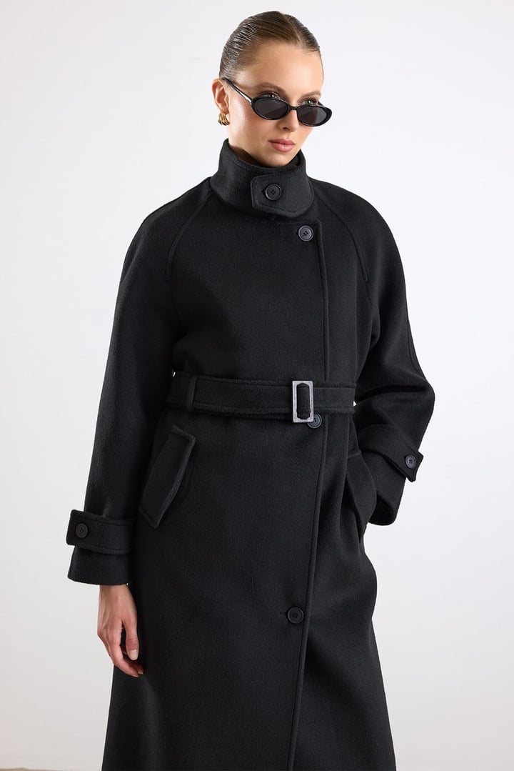 Dik Yaka Pat Detaylı Oversize Kaban SİYAH 3177