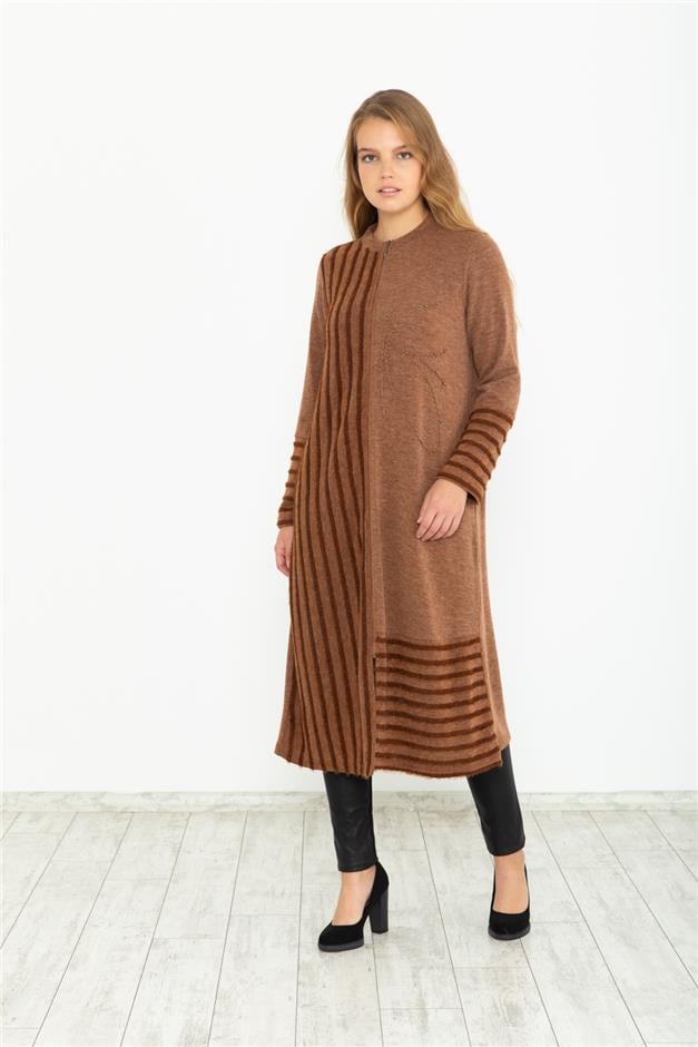 FERMAURLI ÇİZGİ DESENLİ TRİKO HIRKA TABA 8157