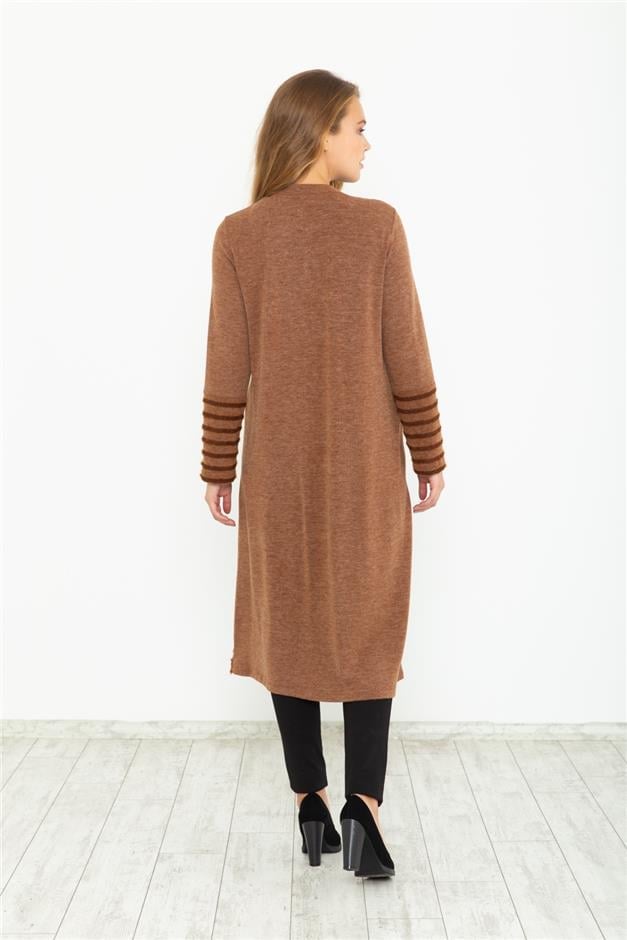 FERMAURLI ÇİZGİ DESENLİ TRİKO HIRKA TABA 8157