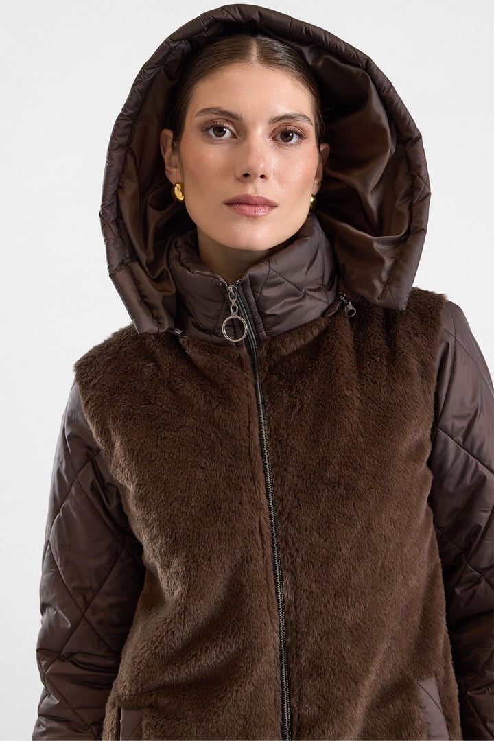 Önü Peluş Detaylı Çıkabilir Kapüşonlu Kapitone Mont KAHVE 6937