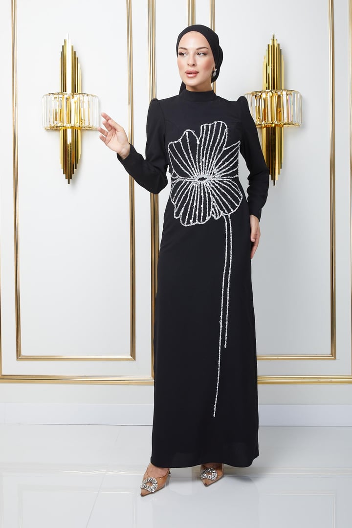 Önü Taş ve Puldan Motif Desenli Krep Tesettür Abiye Elbise SİYAH 1672