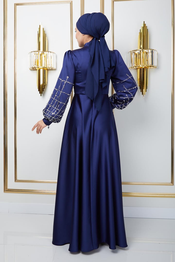 Önü ve Kolları Taş ve Pul Bezeli Kloş Saten Tesettür Abiye Elbise LACİVERT 1675