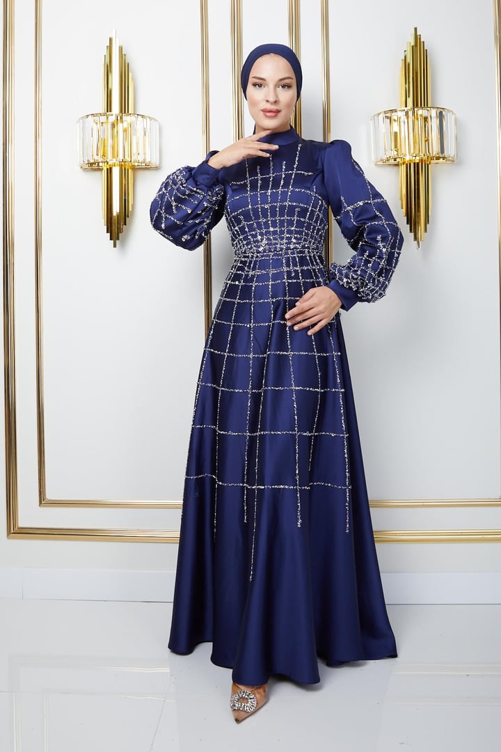 Önü ve Kolları Taş ve Pul Bezeli Kloş Saten Tesettür Abiye Elbise LACİVERT 1675