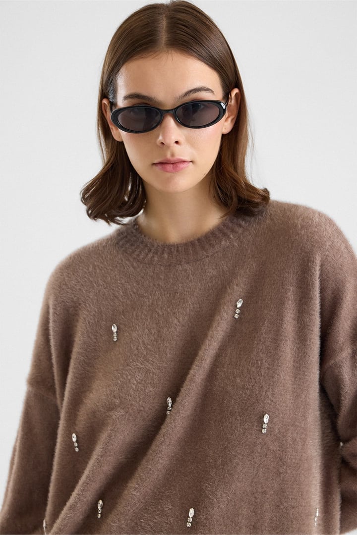 Taş Detaylı Soft Kumaş Oversize Triko Kazak VİZON 8290