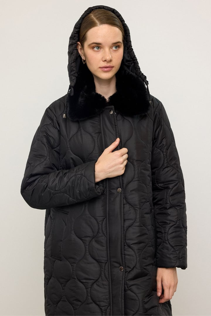 Quilted Coat with Detachable Hood and Zipper Closure, Fur Collar BLACK 6784