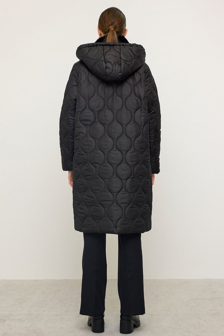 Quilted Coat with Detachable Hood and Zipper Closure, Fur Collar BLACK 6784