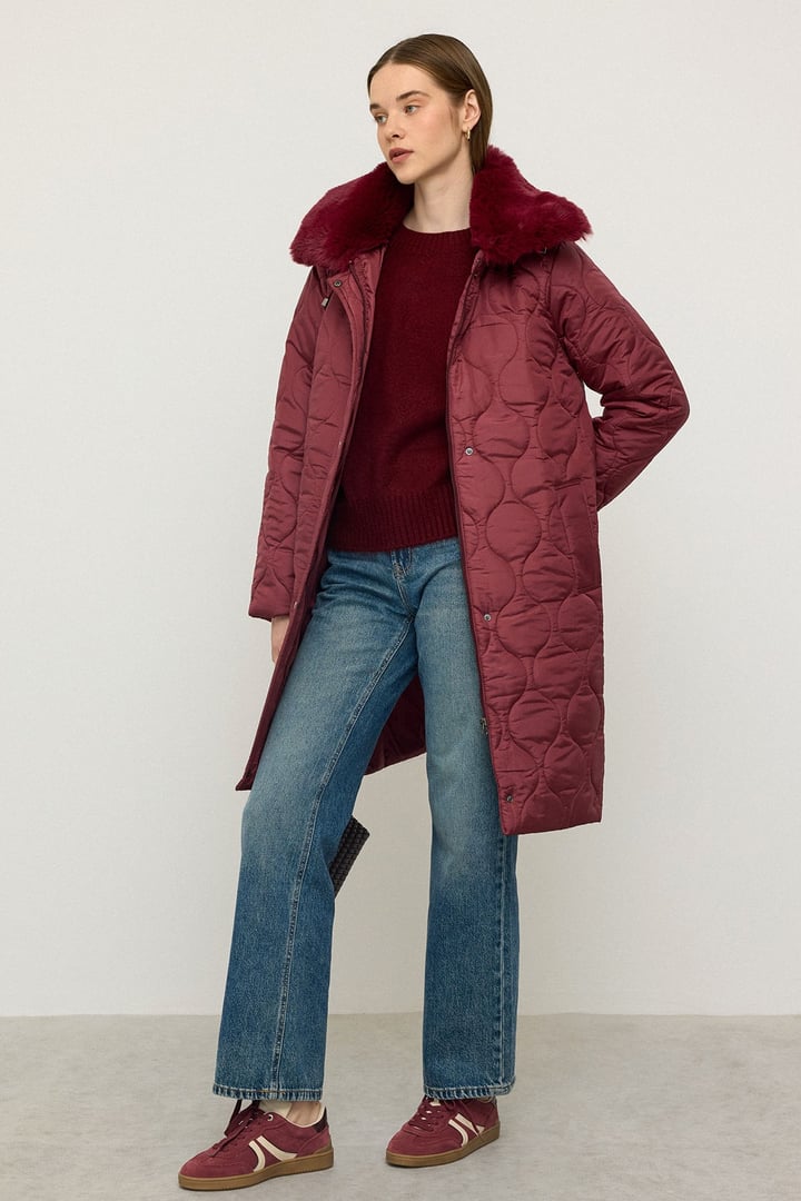 Quilted Coat with Detachable Hood and Zipper Closure, Fur Collar CLARET RED 6784