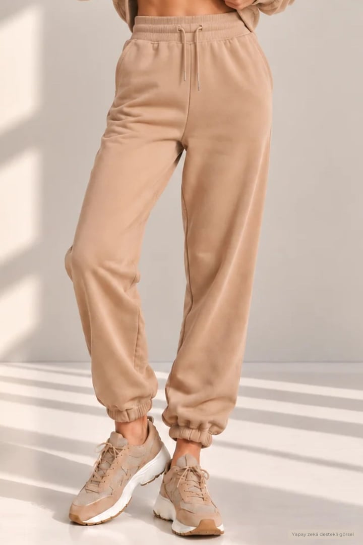 Kadın Günlük Stil Paçası Lastikli Regular Fit Eşofman Altı-Bej