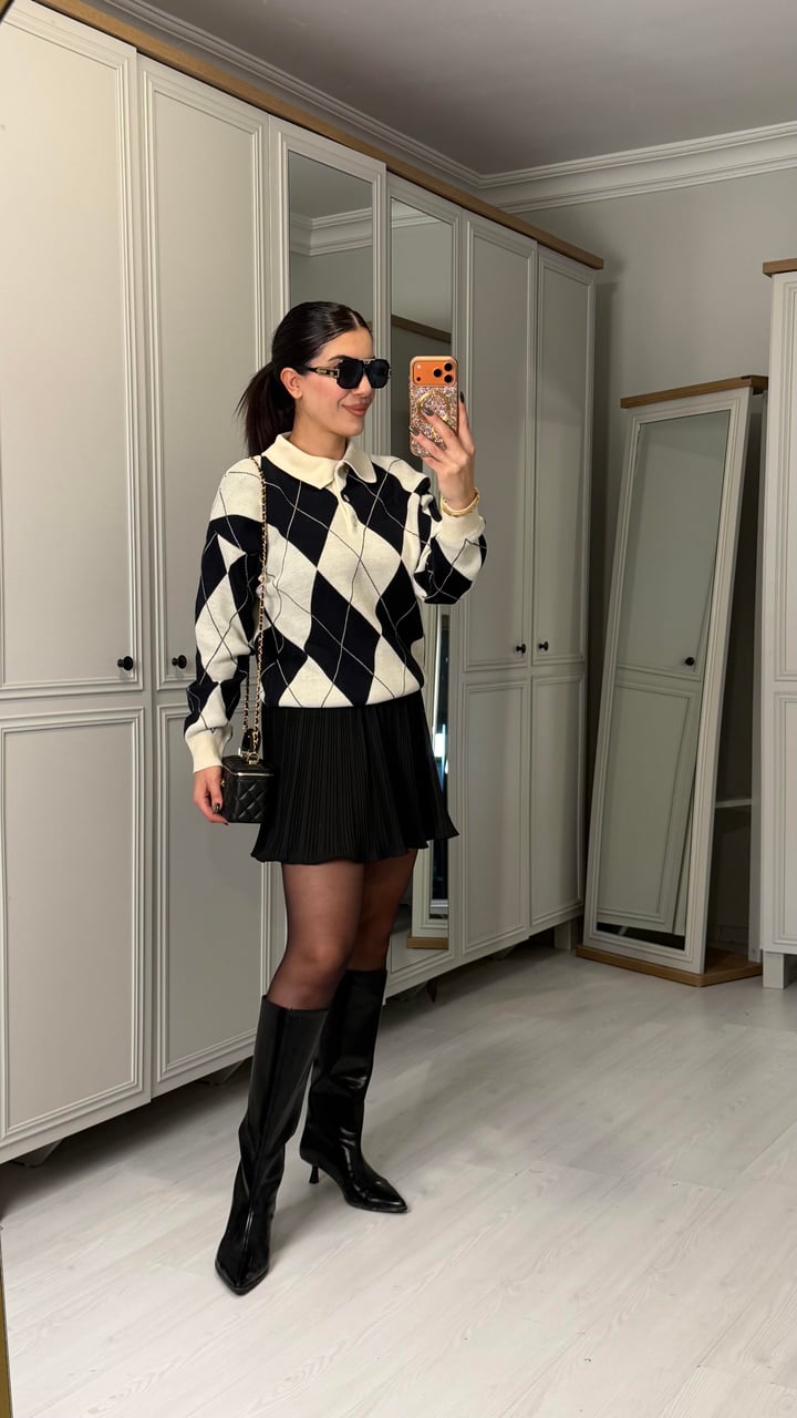 Botros Siyah Pliseli Şort Etek