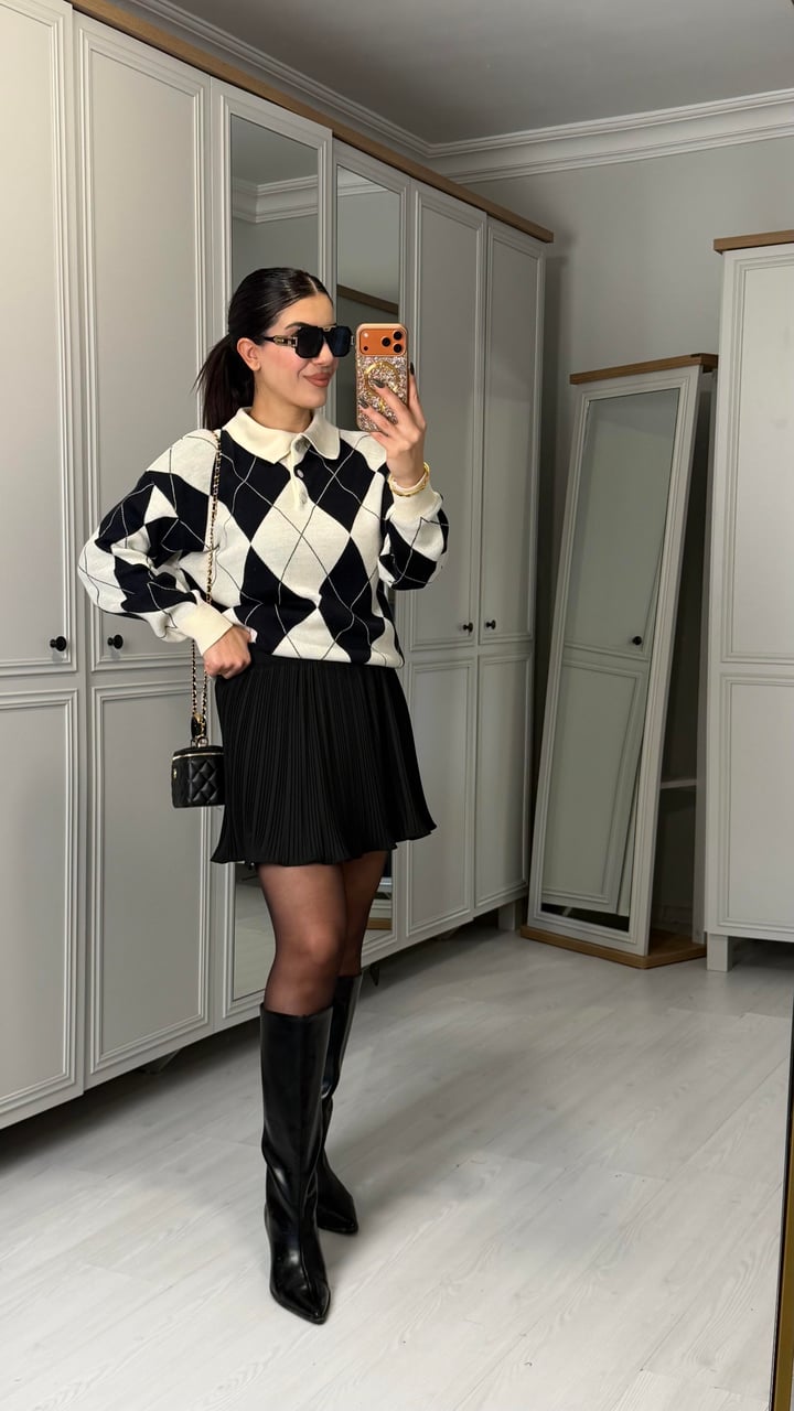 Botros Siyah Pliseli Şort Etek