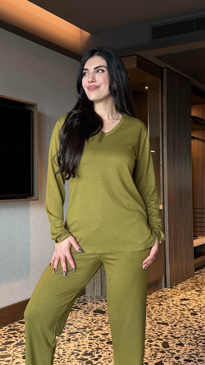 Brooke Olive Yeşil Kolu ve Paçası Çıtçıtlı İkili Takım