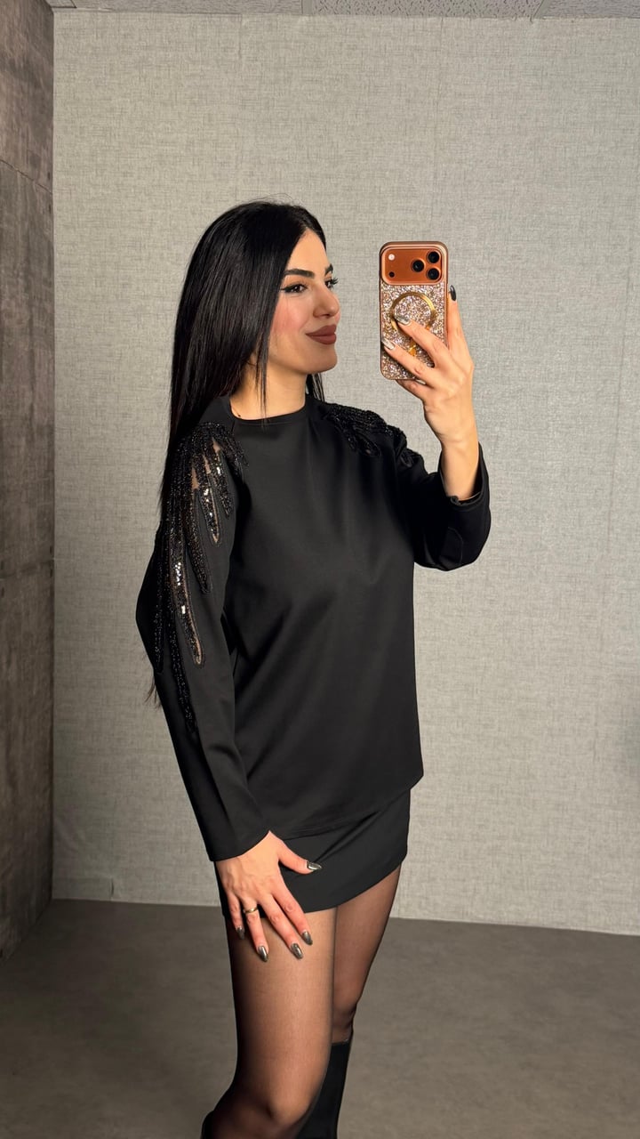 Carey Siyah Omzu Taş Detaylı Scuba Bluz